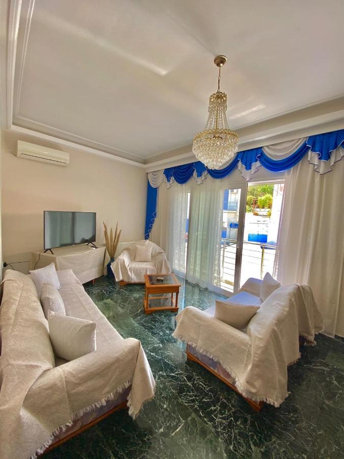 Blu Blu Apartment With Castle View Корони Экстерьер фото